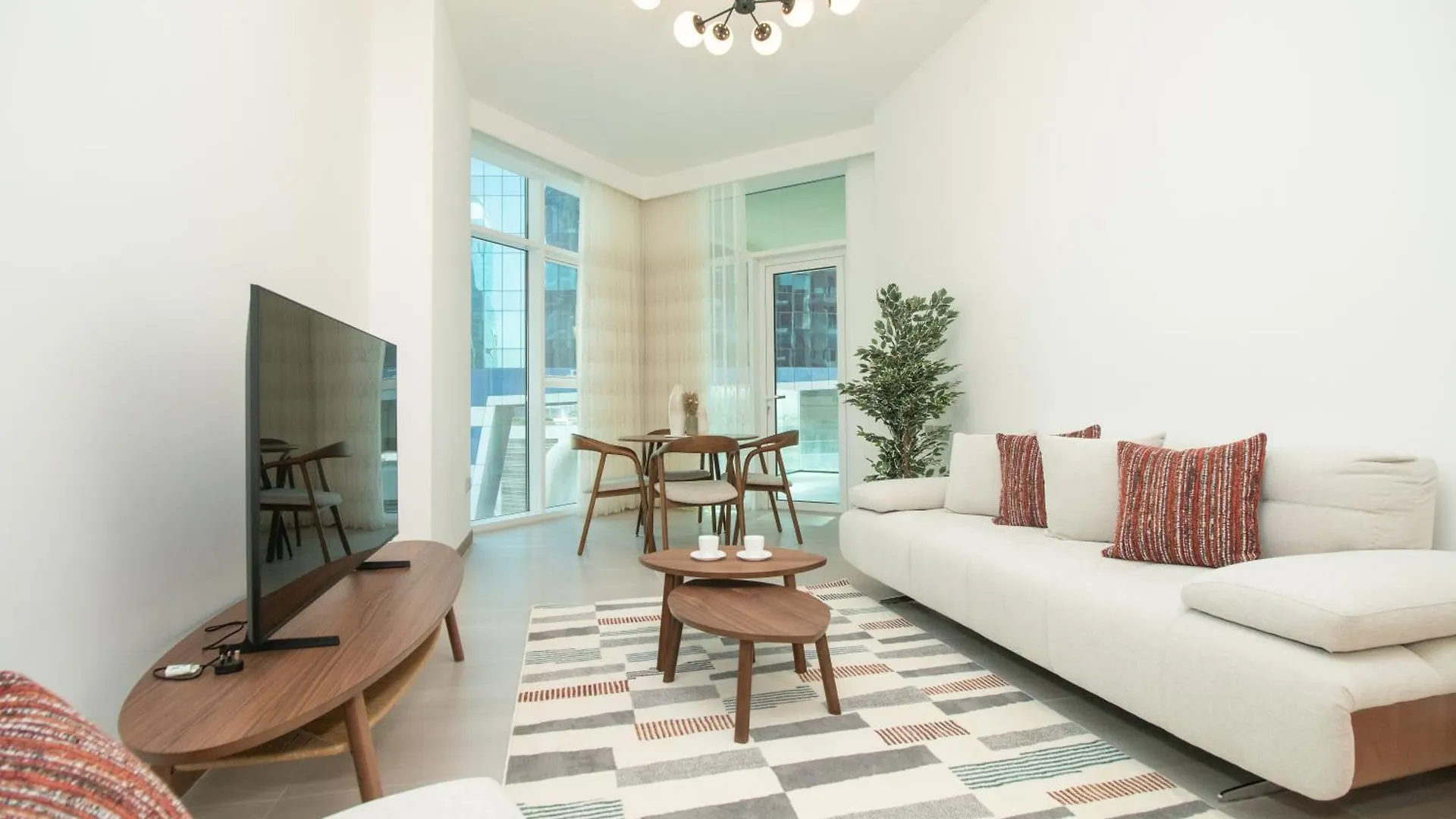 Stylish One Bedroom Apartment Oasis At Missoni Tower , Business Bay, Дубай ОАЭ