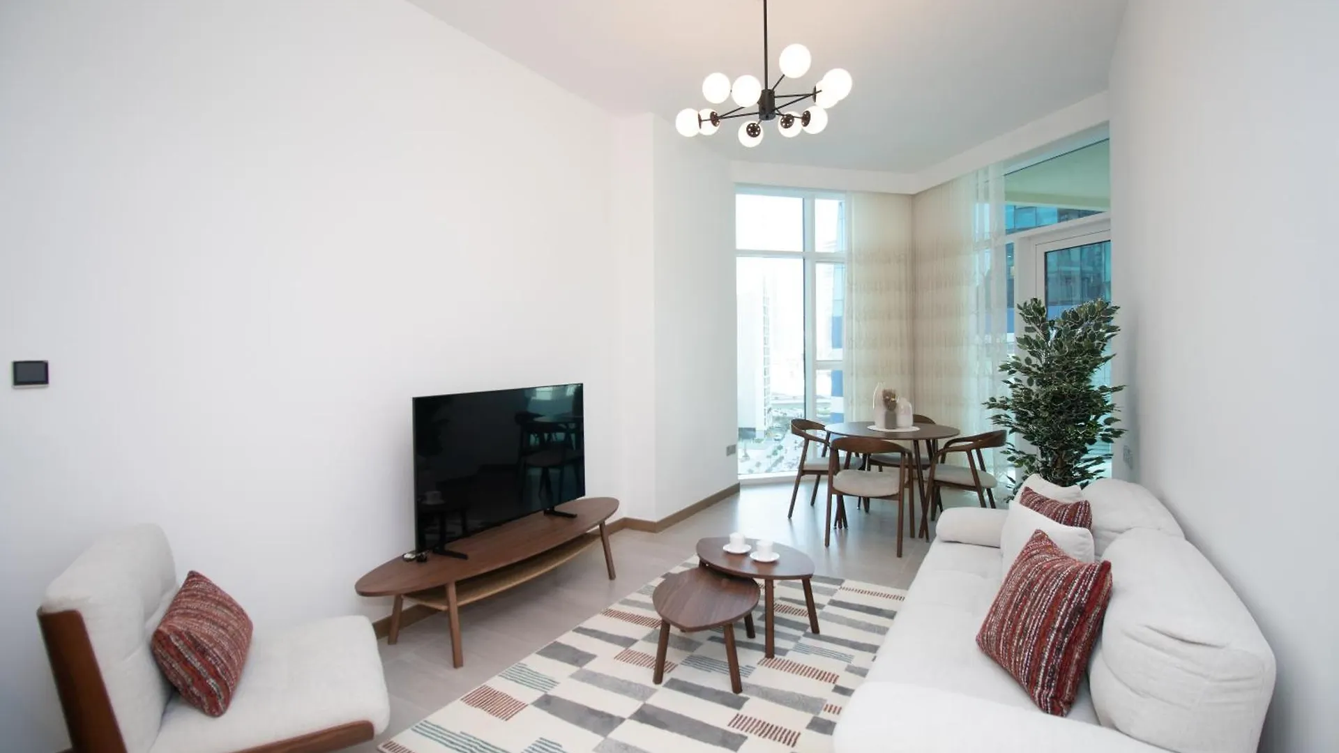 Stylish One Bedroom Apartment Oasis At Missoni Tower , Business Bay, Дубай